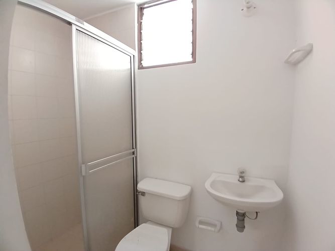 Casa de 4 alcobas en arriendo en Jardines De Tanambi, Pereira, 180 m² · foto 10 de 14