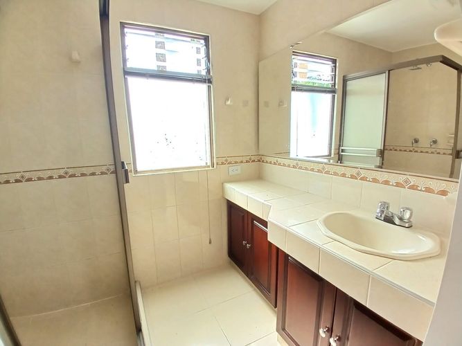 Casa de 4 alcobas en arriendo en Jardines De Tanambi, Pereira, 180 m² · foto 11 de 14
