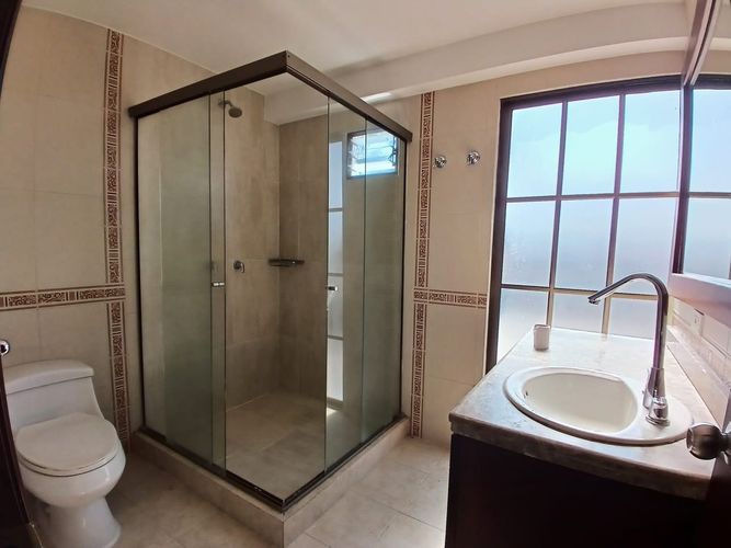 Casa de 4 alcobas en arriendo en Jardines De Tanambi, Pereira, 180 m² · foto 12 de 14