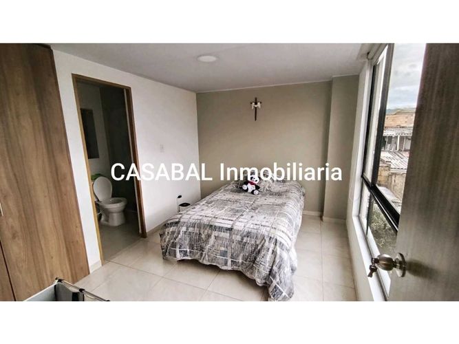 Apartamento de 2 alcobas en venta en Bella Vista, Bogotá, 64 m² · foto 4 de 12