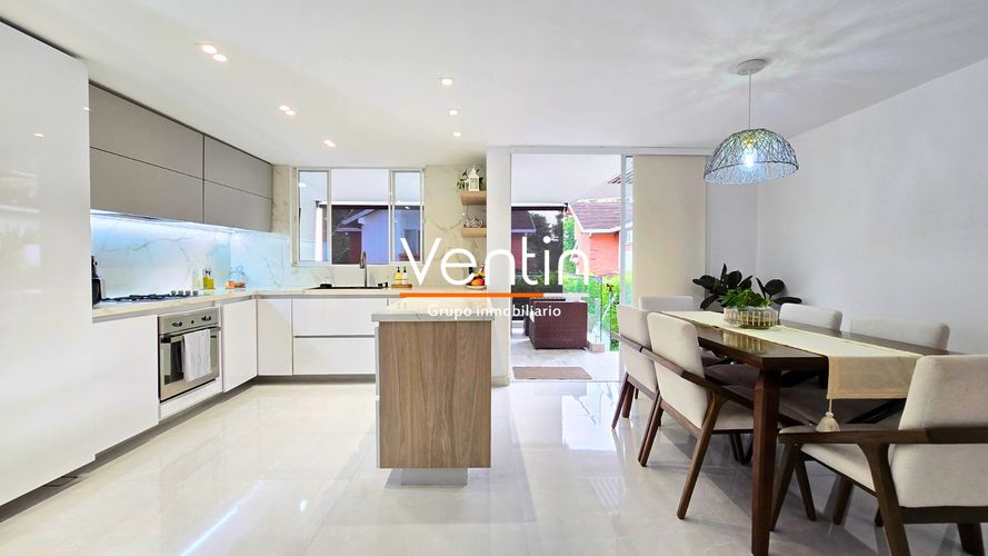 Casa de 4 alcobas en venta en Cañaveral, Floridablanca, 320 m² · foto 2 de 18