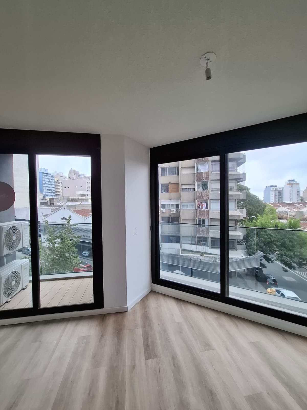 Alquiler 1 Dormitorio con equipamiento y garaje - Tres Cruces