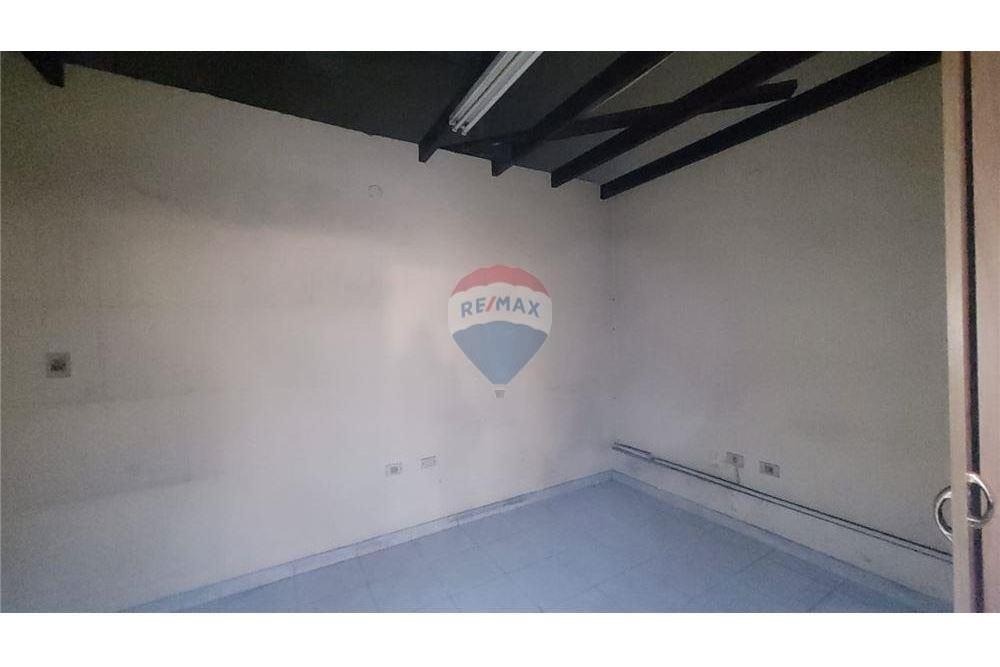Vendo LOCAL COMERCIAL SOBRE ALBERDI C/ GRAL DIAZ — foto 2
