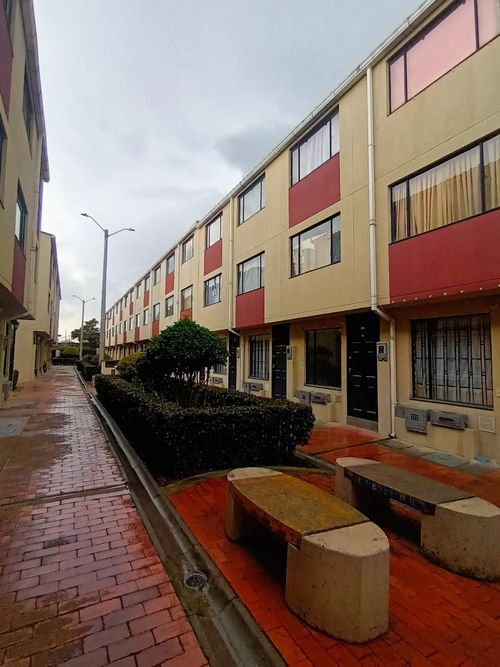 Casa de 4 alcobas en venta en Ub. Prados De San Andres, Funza, 80 m² · foto 12 de 17