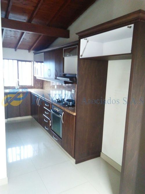Casa de 4 alcobas en venta en San Miguel, Medellín, 130 m² · foto 9 de 17