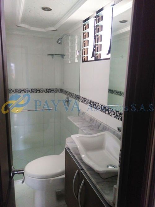 Casa de 4 alcobas en venta en San Miguel, Medellín, 130 m² · foto 10 de 17