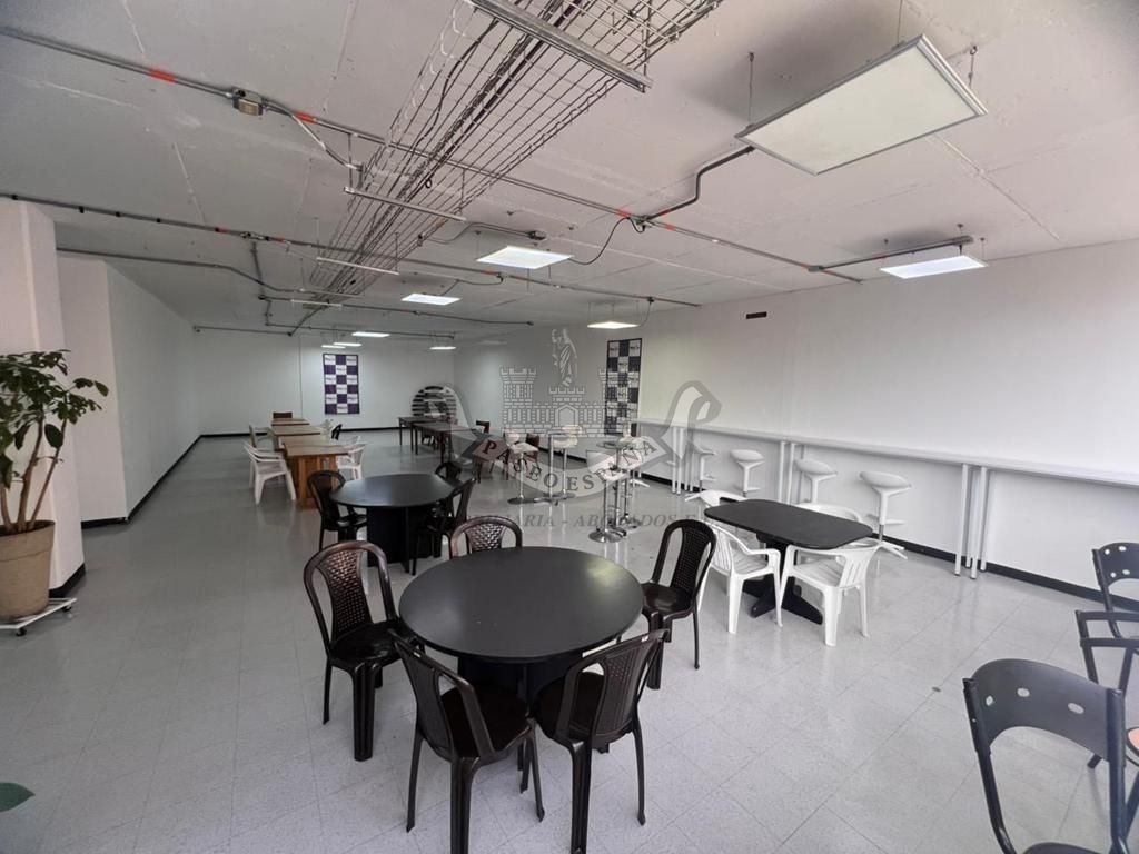 Office for rent in Ciudad jardin norte, Bogotá