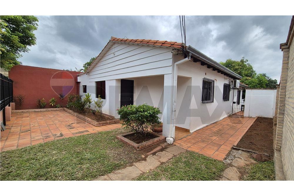 CASA EN VENTA LAMBARE A PASOS DEL CENTURY PLAZA S.C — foto 3