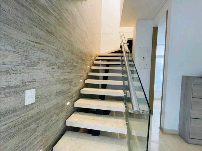 Apartamento de 3 alcobas en venta en Bellavista, Cali, 378 m² · foto 16 de 24