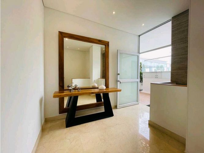 Apartamento de 3 alcobas en venta en Bellavista, Cali, 378 m² · foto 19 de 24