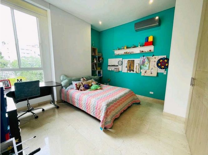 Apartamento de 3 alcobas en venta en Bellavista, Cali, 378 m² · foto 24 de 24