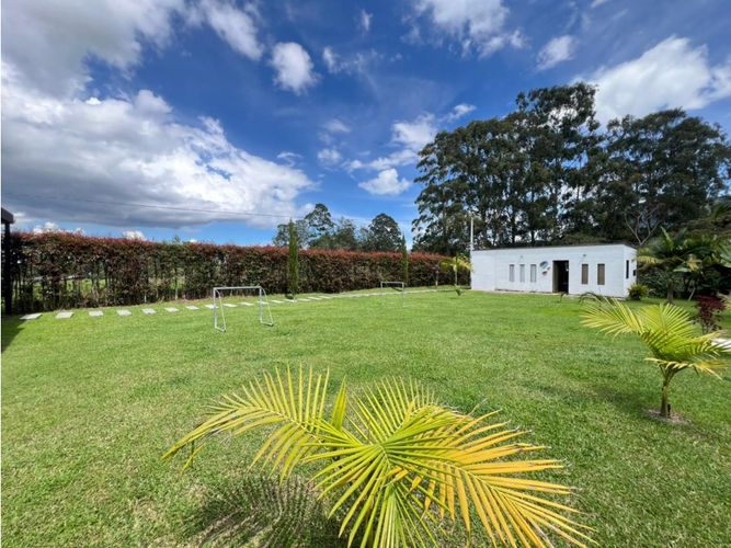 Finca en venta en El Tambo, La Ceja, 400 m² · foto 3 de 18
