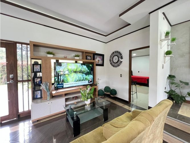 Finca en venta en El Tambo, La Ceja, 400 m² · foto 9 de 18