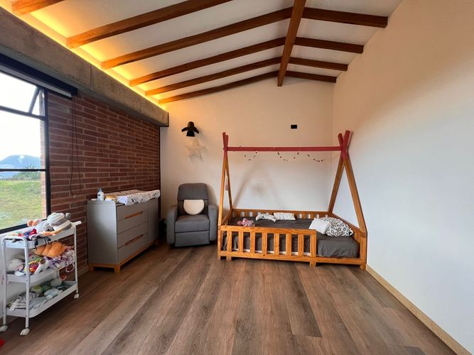 Casa de 4 alcobas en venta en La Ceja, 420 m² · foto 9 de 18