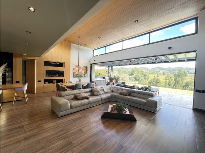 Casa de 4 alcobas en venta en Las Palmas, Envigado, 418 m² · foto 9 de 24