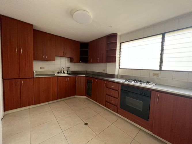 Casa de 3 alcobas en venta en Los Angeles, Pereira, 278 m² · foto 6 de 15