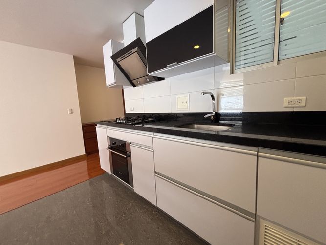Apartamento en venta en Santa Barbara Central, Bogotá · foto 5 de 22