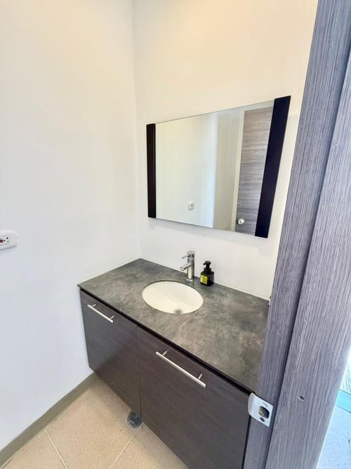 Oficina en venta en Cambulos, Pereira, 42 m² · foto 7 de 9