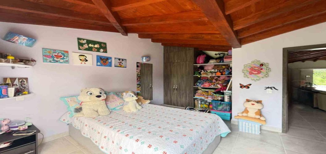 Casa de 4 alcobas en venta en El Tambo, La Ceja, 200 m² · foto 6 de 23