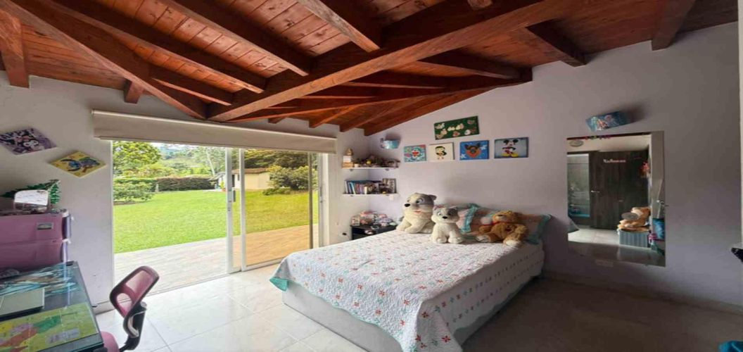 Casa de 4 alcobas en venta en El Tambo, La Ceja, 200 m² · foto 7 de 23
