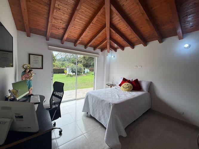 Casa de 4 alcobas en venta en El Tambo, La Ceja, 200 m² · foto 9 de 23