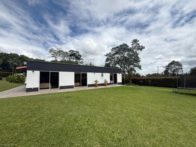 Casa de 4 alcobas en venta en El Tambo, La Ceja, 200 m² · foto 18 de 23