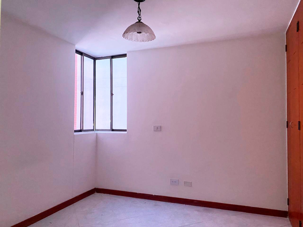 Apartamento en arriendo en Loma Benedictinos, Envigado · foto 7 de 14