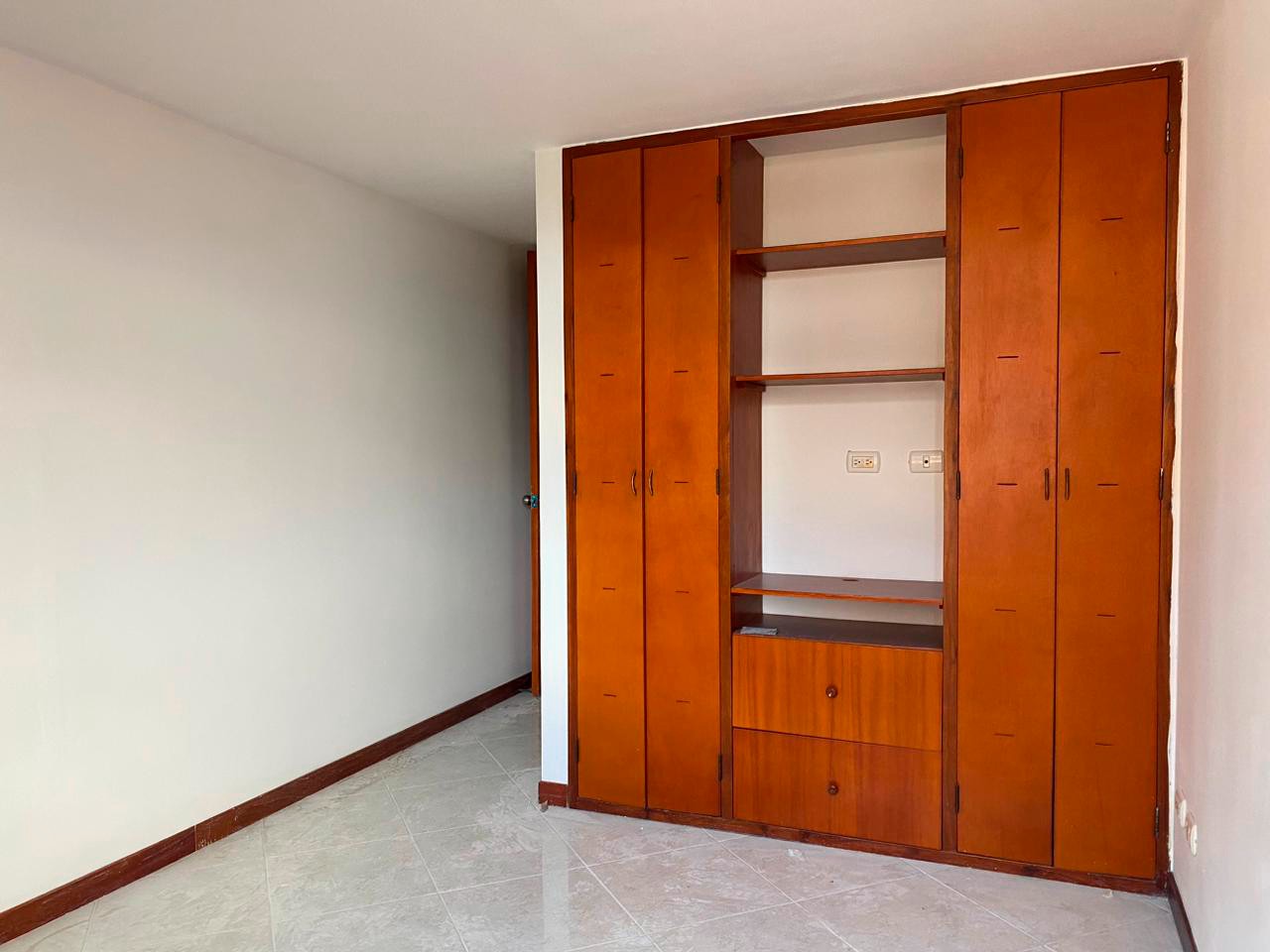 Apartamento en arriendo en Loma Benedictinos, Envigado · foto 9 de 14