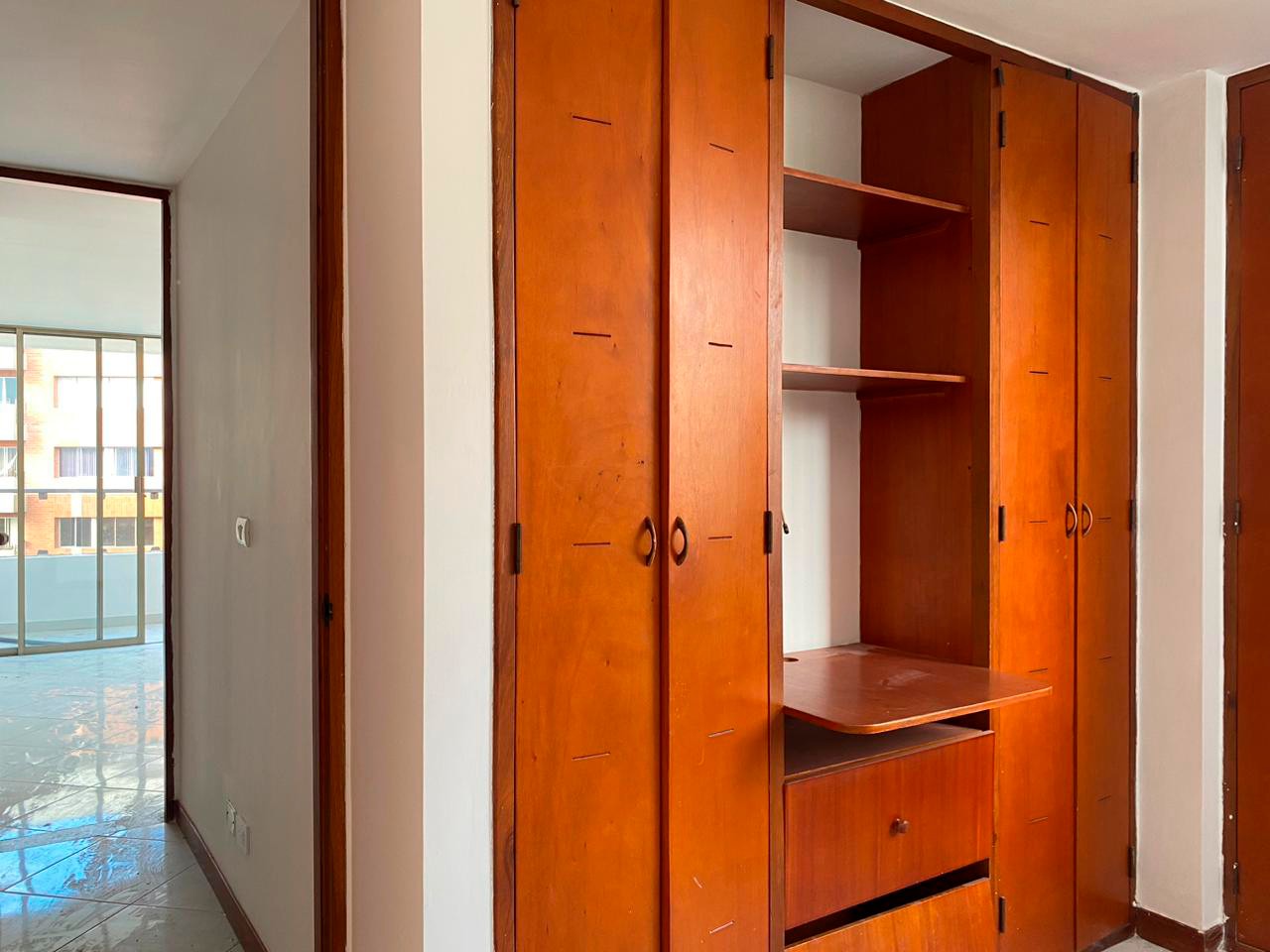 Apartamento en arriendo en Loma Benedictinos, Envigado · foto 10 de 14