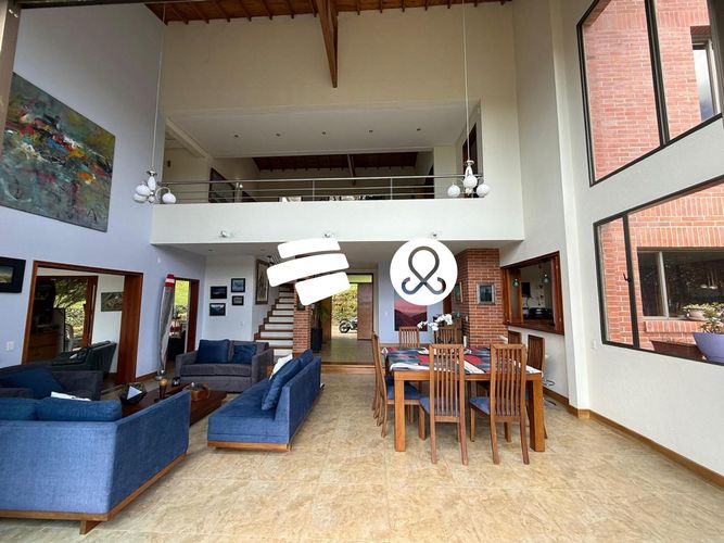 Casa de 4 alcobas en venta en Loma Del Escobero, El Retiro, 357 m² · foto 3 de 20