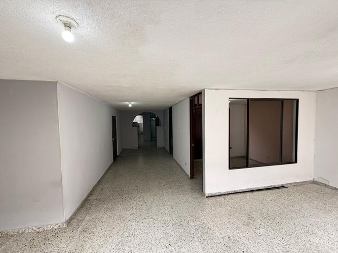 Casa de 8 alcobas en venta en El Guabal, Cali, 462 m² · foto 24 de 24