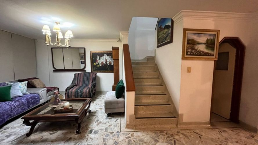 Apartamento de 3 alcobas en venta en Arboledas, Cali, 150 m² · foto 4 de 16