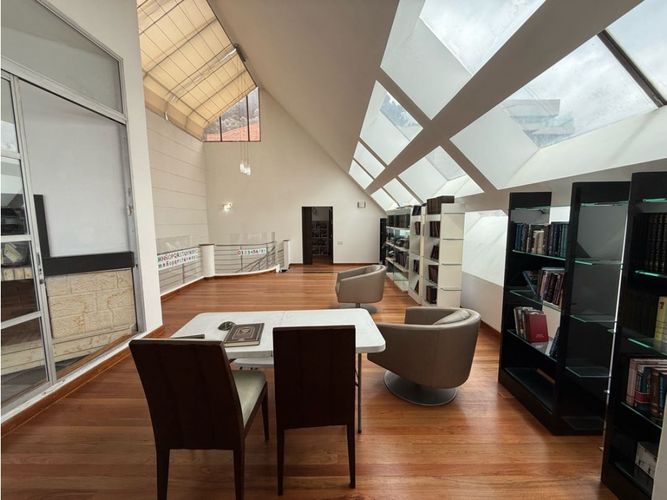 Apartamento de 4 alcobas en venta en Los Rosales, Bogotá, 650 m² · foto 6 de 24