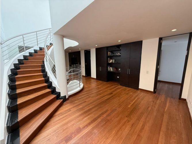 Apartamento de 4 alcobas en venta en Los Rosales, Bogotá, 650 m² · foto 8 de 24