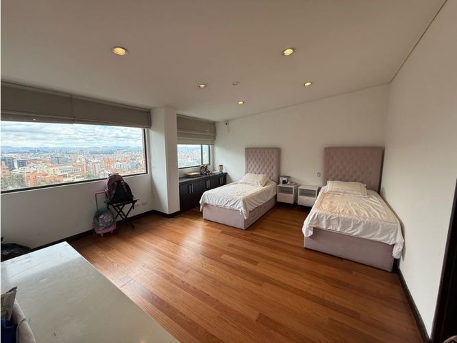 Apartamento de 4 alcobas en venta en Los Rosales, Bogotá, 650 m² · foto 14 de 24