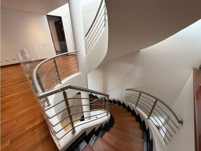 Apartamento de 4 alcobas en venta en Los Rosales, Bogotá, 650 m² · foto 17 de 24