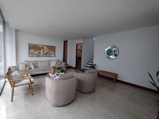 Casa de 3 alcobas en venta en Pance, Cali, 241 m² · foto 2 de 21