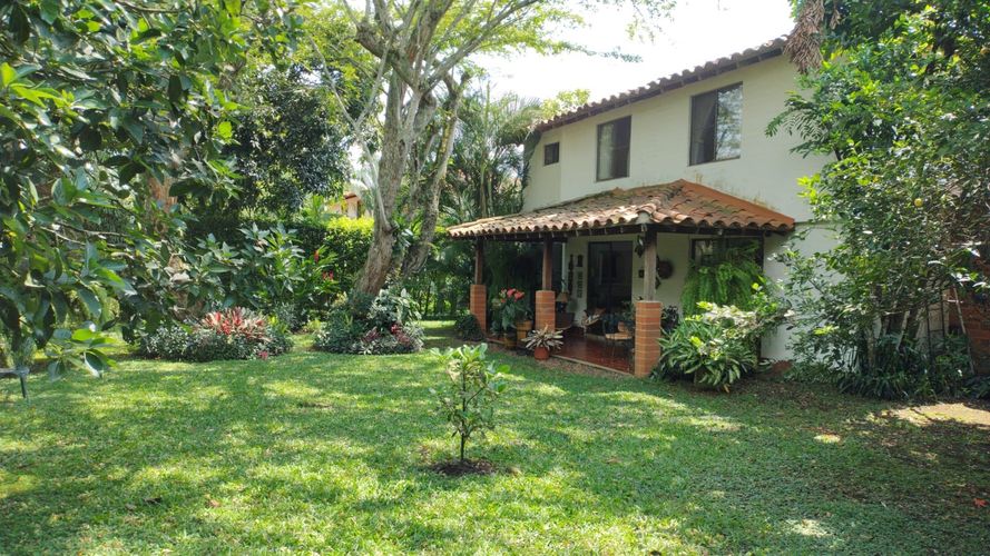 Casa de 5 alcobas en venta en Pance, Cali, 226 m² · foto 3 de 23