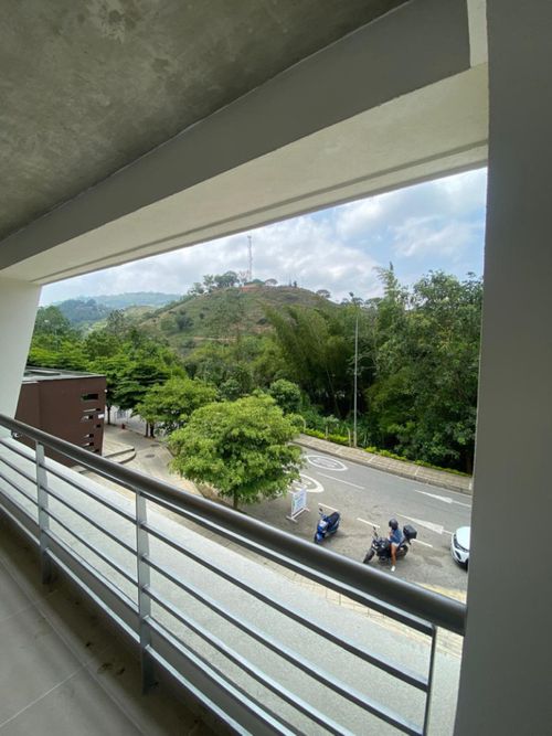 Local en venta en Abadías, Floridablanca, 90 m² · foto 16 de 18