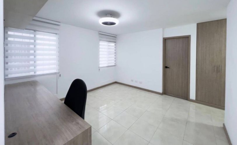 Apartamento de 3 alcobas en venta en La Flora, Cali, 206 m² · foto 12 de 24