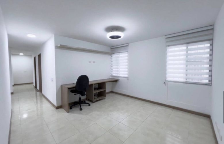 Apartamento de 3 alcobas en venta en La Flora, Cali, 206 m² · foto 13 de 24
