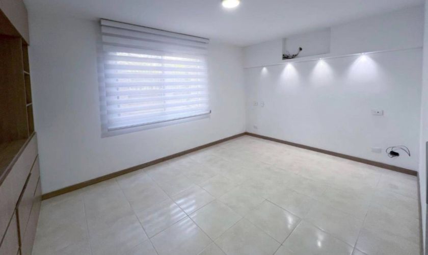Apartamento de 3 alcobas en venta en La Flora, Cali, 206 m² · foto 14 de 24