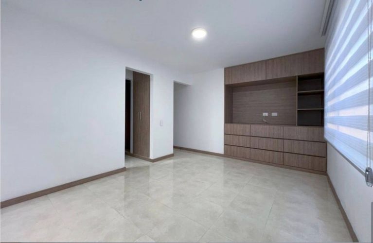 Apartamento de 3 alcobas en venta en La Flora, Cali, 206 m² · foto 15 de 24