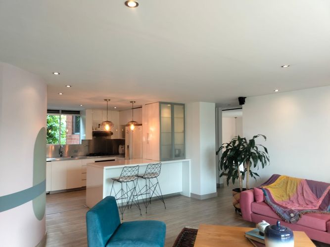Apartamento de 2 alcobas en arriendo en El Poblado, Medellín, 114 m² · foto 7 de 17