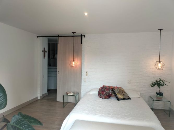 Apartamento de 2 alcobas en arriendo en El Poblado, Medellín, 114 m² · foto 13 de 17