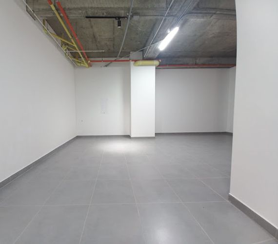 Oficina en arriendo en Las Palmas, Envigado, 131 m² · foto 7 de 11