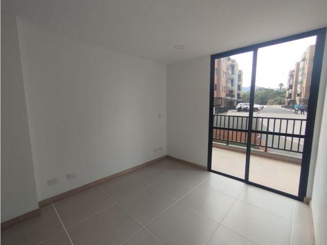 Apartamento de 2 alcobas en arriendo en La Ceja, 70 m² · foto 5 de 14