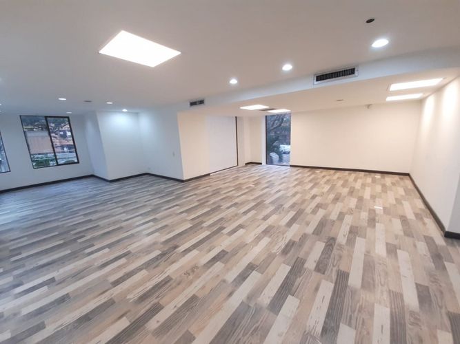 Local en venta en Laureles, Medellín, 170 m² · foto 2 de 21