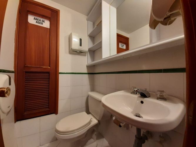 Local en venta en Laureles, Medellín, 170 m² · foto 14 de 21