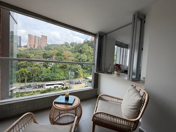 Apartamento en venta en Castropol, Medellín · foto 3 de 15